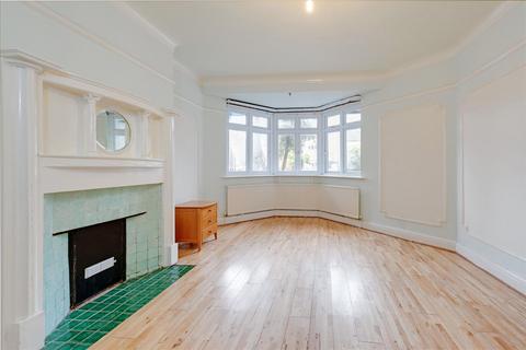 Staverton Road, Willesden Green... 3 bed flat for sale