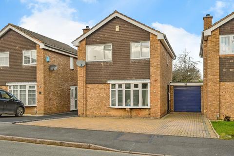 42, Roach, Tamworth 3 bed link detached house for sale