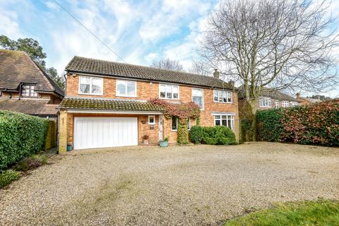 Chipperfield Road, Kings Langley, WD4 5 bed detached house for sale