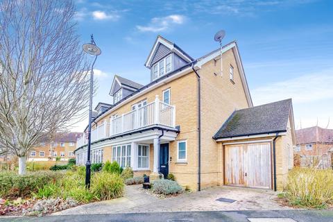 Oakgrove, Caterham CR3 3 bed end of terrace house for sale