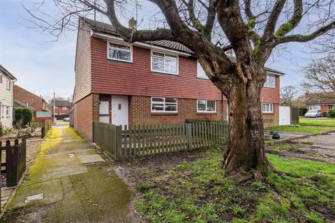 Copperfield Close, Kennington TN24 3 bed end of terrace house for sale
