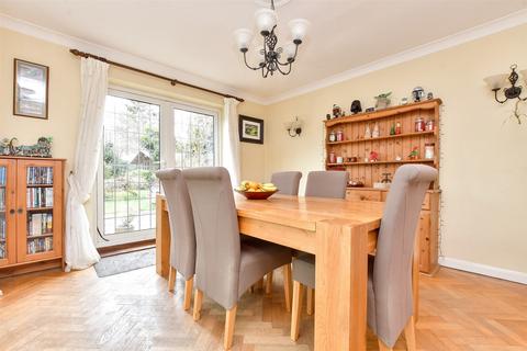 Halsford Park Road, East Grinstead... 3 bed detached house for sale