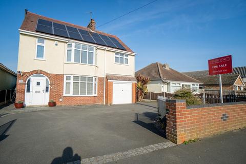 Main Road, Harwich, CO12 4 4 bed detached house for sale