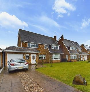 Weald Close, Bromley BR2 4 bed detached house for sale