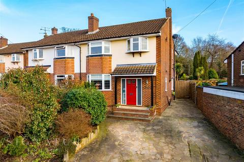 Manor House Gardens, Abbots Langley 4 bed house for sale