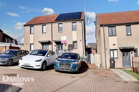 2 bedroom semi-detached house for sale