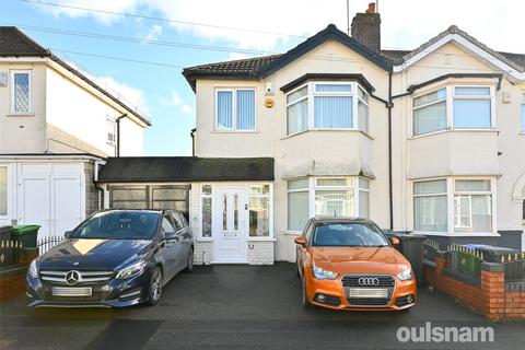 Rose Avenue, Oldbury, West Midlands, B68 3 bed semi