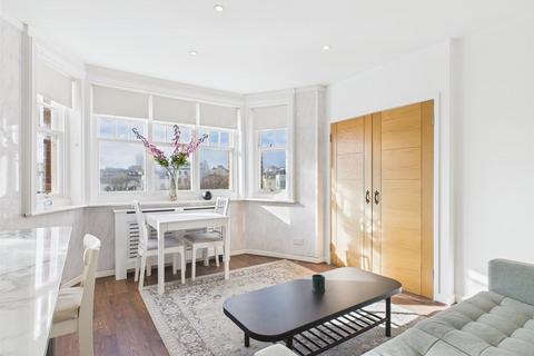 Old Steine, Brighton 2 bed flat for sale