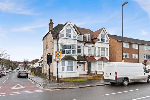 South Norwood Hill, London 2 bed flat for sale