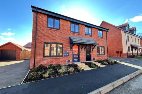 Linden Way, Daventry 3 bed house for sale