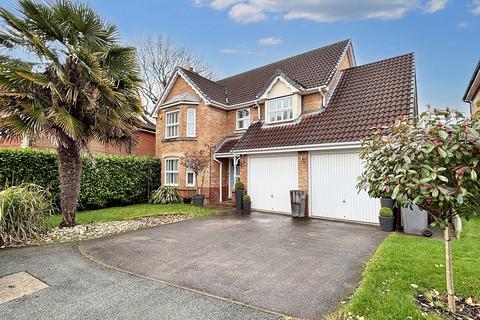 Casterton Way, Manchester M28 4 bed detached house for sale