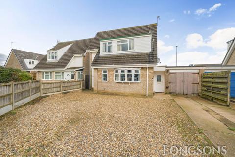Oulton Close, Swaffham 3 bed detached house for sale