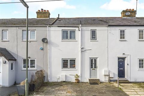 Medlake Road, Surrey TW20 3 bed terraced house for sale