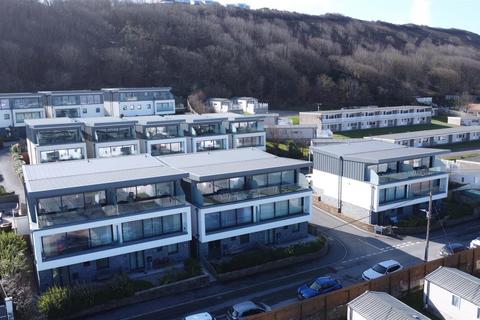 Roslyn Gardens, Westward Ho 4 bed semi