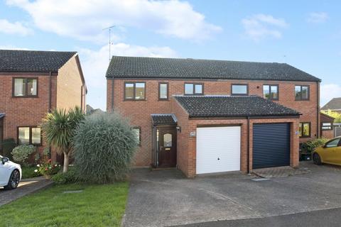 Dabinett Close, Norton Fitzwarren TA2 3 bed semi