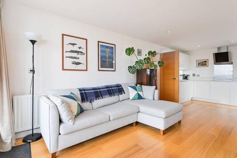6 Rainhill Way, London E3 2 bed flat for sale