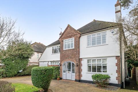 Foxgrove Avenue, Beckenham, Kent, BR3 4 bed detached house for sale
