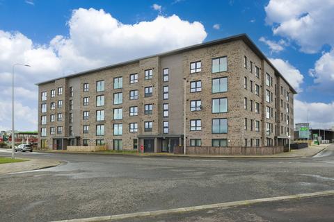 Flat 10, 14 Sandpiper Drive... 3 bed flat for sale