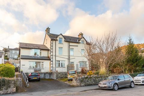 3 East View Kents Bank... 2 bed flat for sale