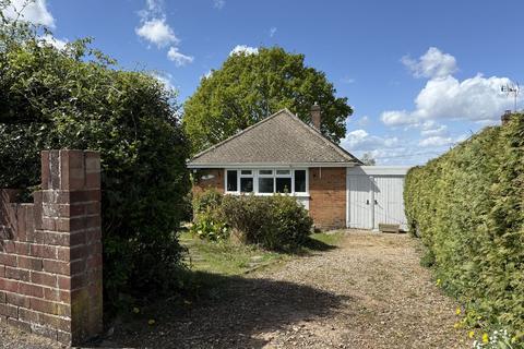 Douglas Way, Hythe, SO45 3 bed detached bungalow for sale