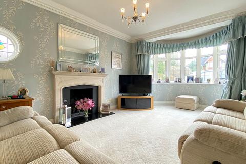 Grove Wood Hill, Coulsdon CR5 5 bed detached house for sale