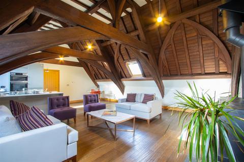Newport Road, Cardiff CF24 2 bed apartment for sale