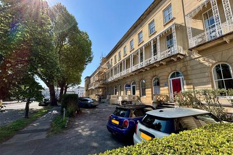 Queens Parade, Cheltenham... 1 bed apartment for sale