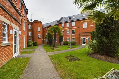 Florey Gardens, Aylesbury... 2 bed flat for sale