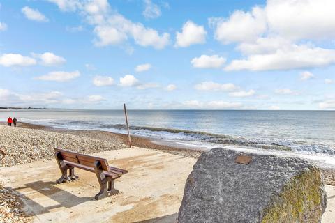 Well Road, Bognor Regis, West Sussex 2 bed detached bungalow for sale