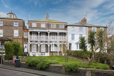 Ramsgate Road, Broadstairs, CT10 1 bed flat for sale