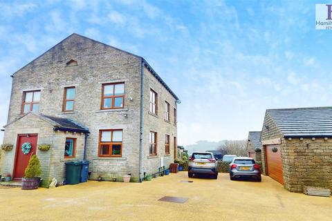 Malt Kiln Lane, Thornton, Bradford 5 bed link detached house for sale