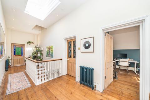 The Village, Charlton, SE7 3 bed apartment for sale