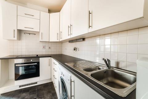 Jedburgh Road, Plaistow, London, E13 1 bed flat for sale