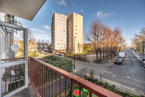 Windsor Road, Forest Gate, London, E7 2 bed flat for sale