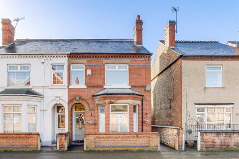 College Street, Long Eaton NG10 4 bed semi