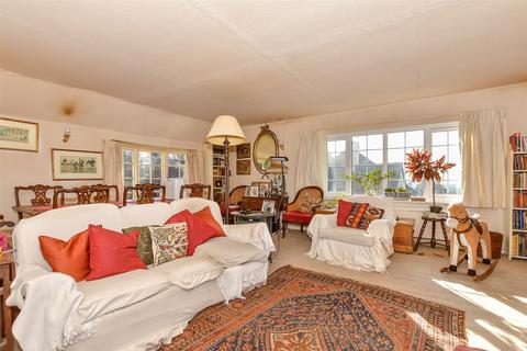 Broad Street, Sutton Valence... 4 bed semi