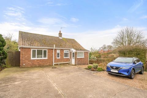 Main Road, East Keal, PE23 2 bed detached bungalow for sale