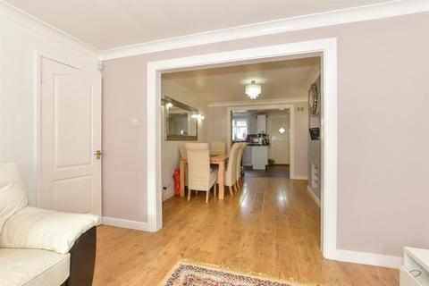 Rushetts Road, Langley Green... 5 bed semi