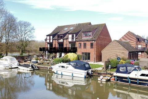 Temple Mill Island, Marlow 4 bed townhouse for sale