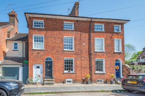 Fishpool Street, St. Albans... 4 bed semi