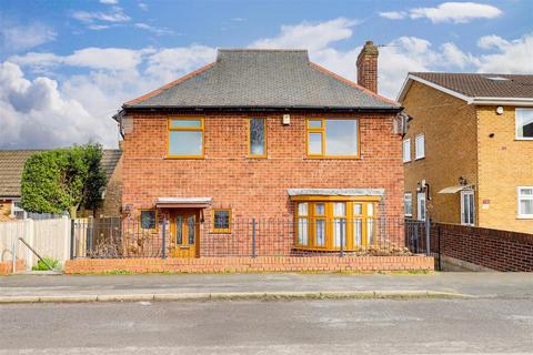 Hillview Road, Carlton NG4 3 bed detached house for sale