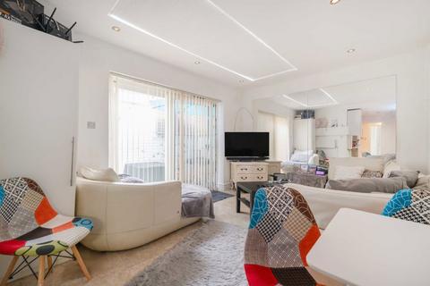Fortune Green Road, London NW6 1 bed flat for sale