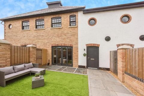 Old Mill Close, King's Lynn PE33 4 bed terraced house for sale
