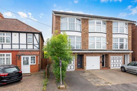 Idmiston Road, Worcester Park 3 bed end of terrace house for sale