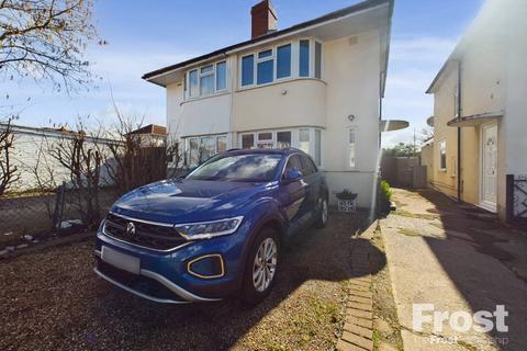 Longford Avenue, Bedfont, Middlesex... 2 bed semi