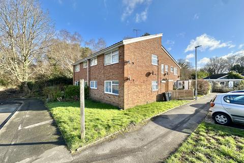 Thames Close, Ferndown BH22 1 bed flat for sale