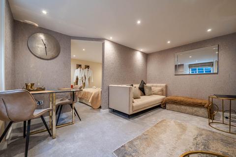 Merewyke Court, Lake Road... Studio for sale
