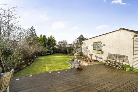 Goodhart Way, West Wickham, Kent, BR4 4 bed semi
