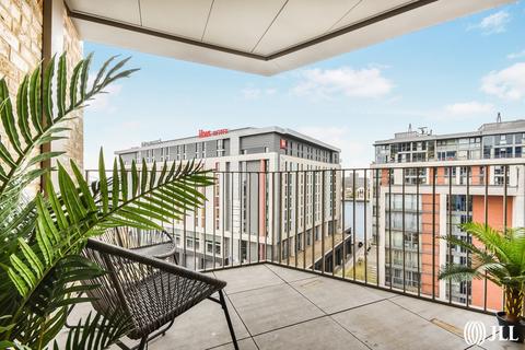 Western Gateway London E16 2 bed flat for sale