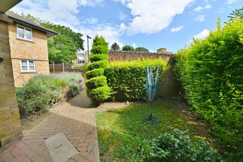 Walpole Road, Teddington TW11 2 bed retirement property for sale